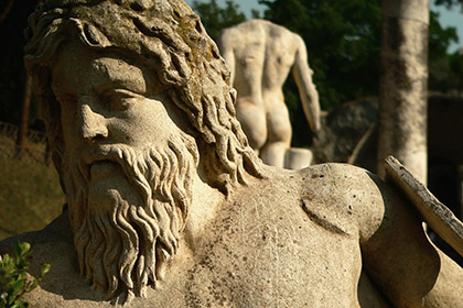Rzym, Tivoli, Villa Hadriana, antyczne posągi, podróże, podróże po Europie, fotografia Monika Turska