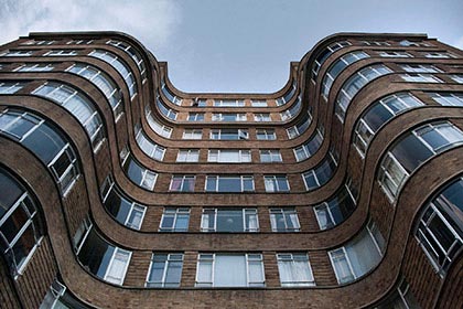 architektura art deco, Hercules Poirot, Whiteheaven Mansion, Florin Court, Londyn, podróże, podróże po Europie, fotografia Monika Turska